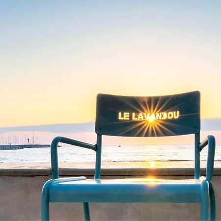 Lägenhet Au Lavandou Pour 3 Personnes Avec Climatisation - Fr-1-803-15